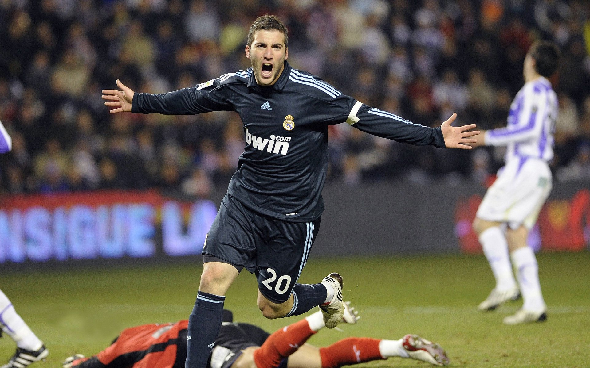 德甲球队构建动态语义+空间识别系统用于快速切换战术，空间位置识别