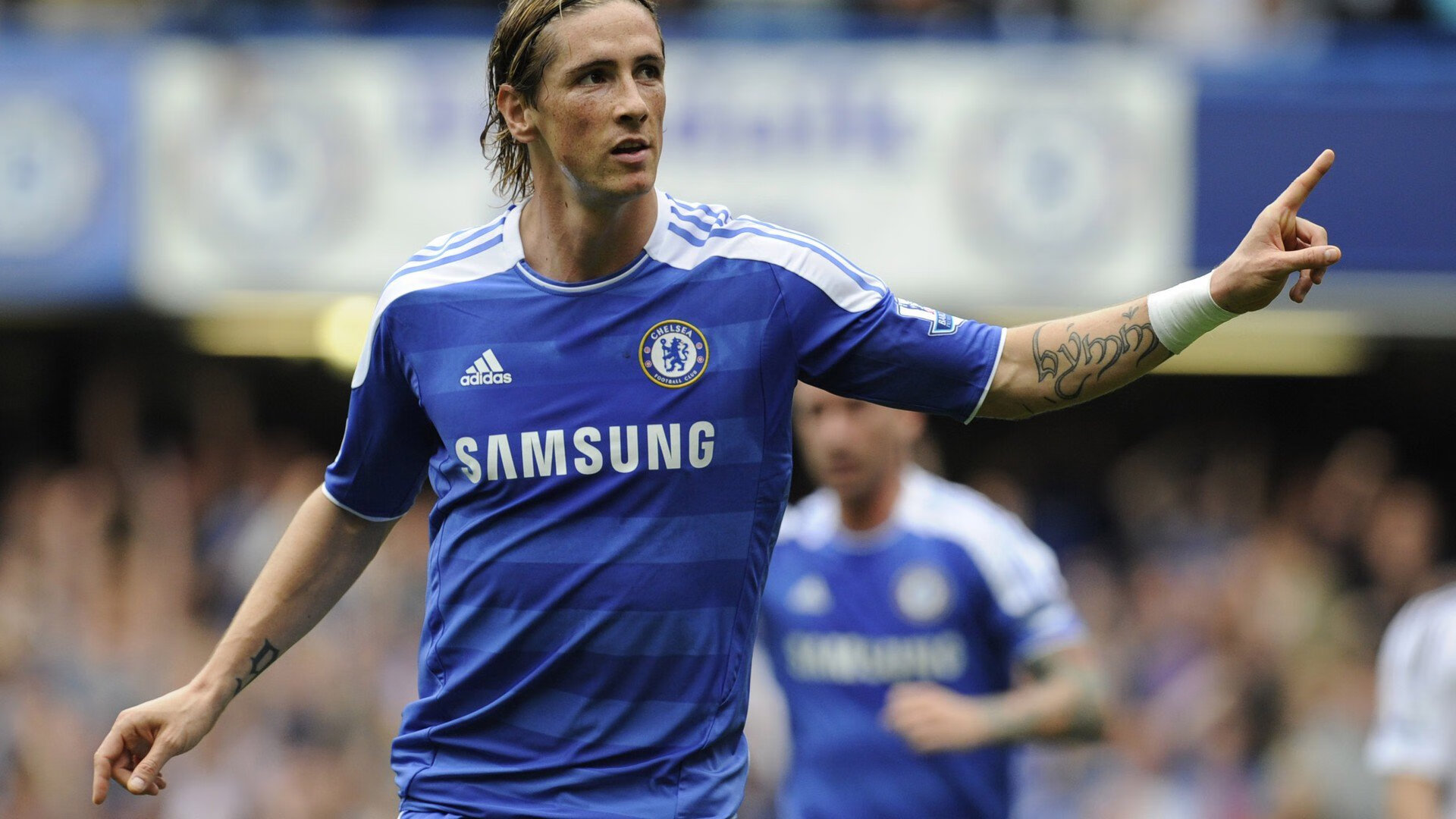 乐鱼体育平台官网-潜力新星：年轻球员在比赛中的爆发表现，潜力型选手